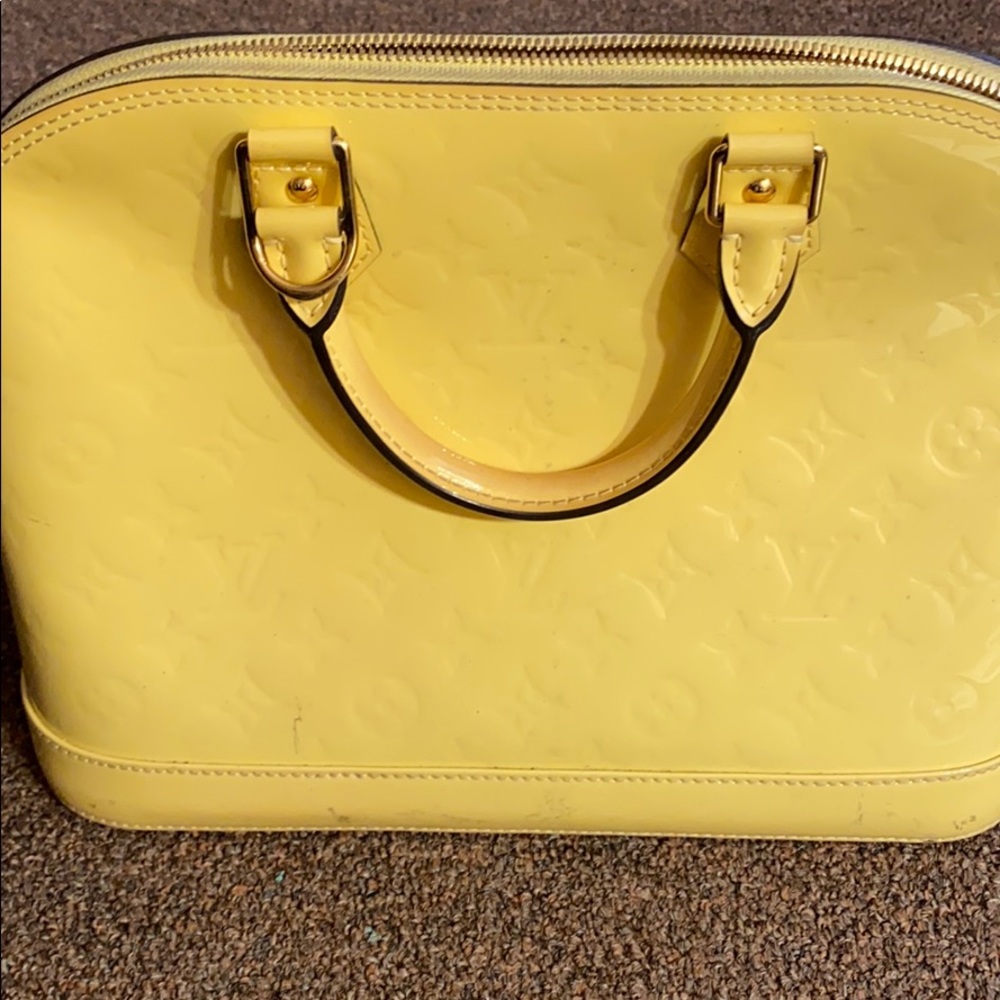 LOUIS VUITTON Monogram Vernis Alma MEDIUM Bag